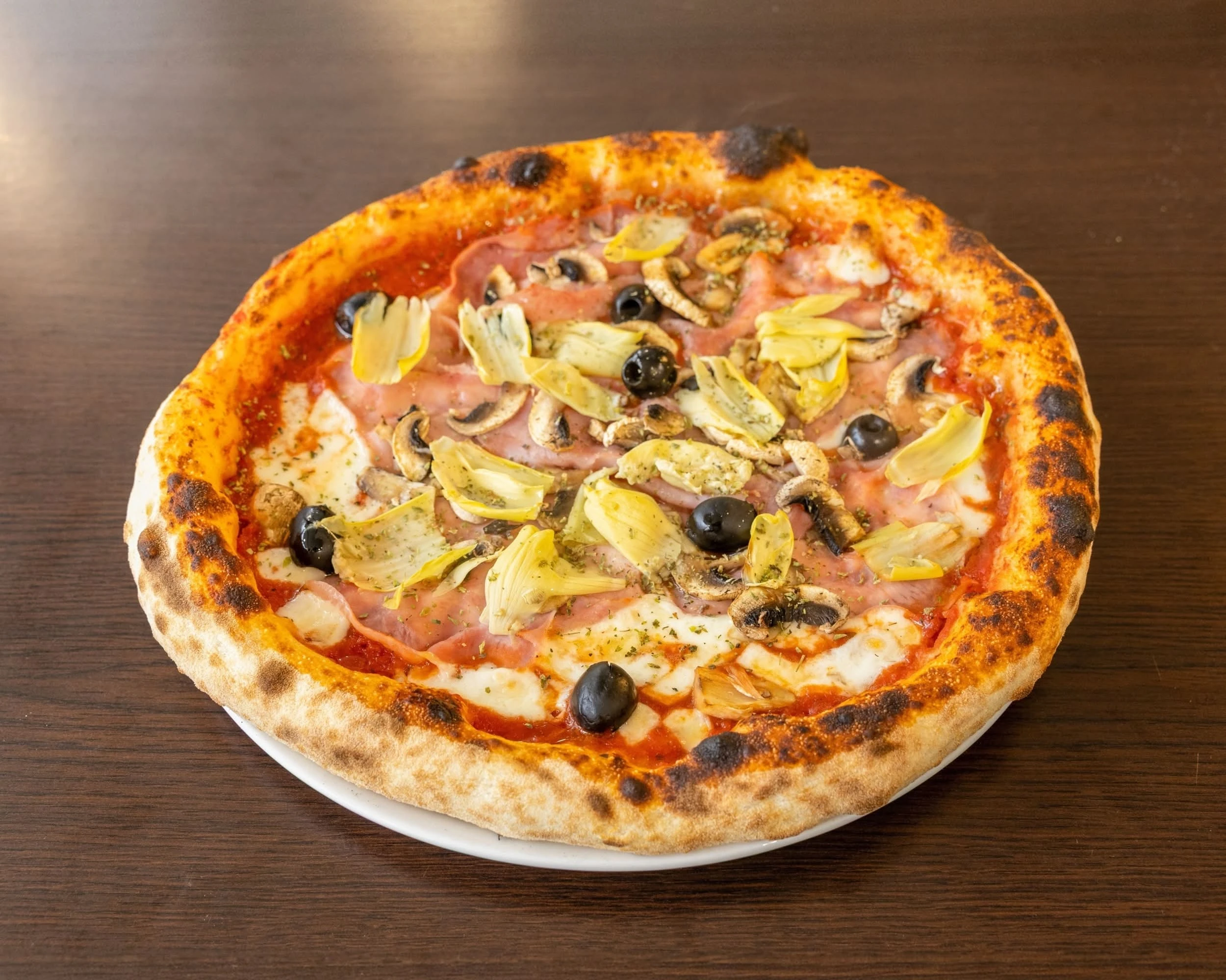 Pizza Tropea mit Thunfisch und roten Zwiebeln